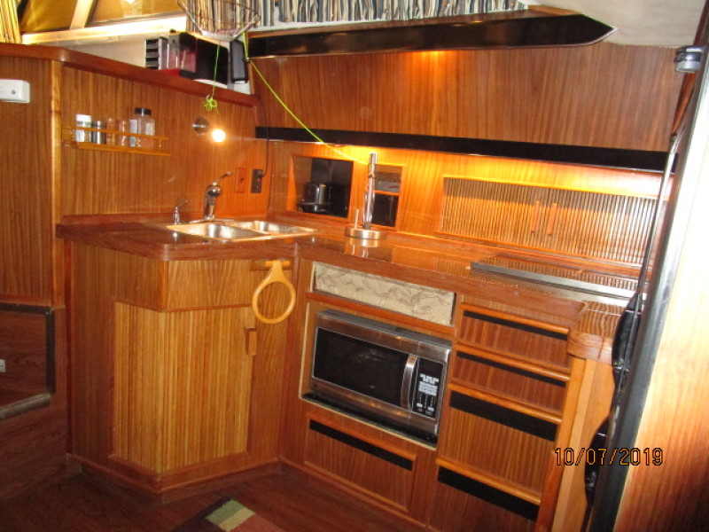 1987 Sea Ray 410 AC
