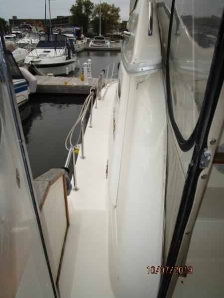 1987 Sea Ray 410 AC