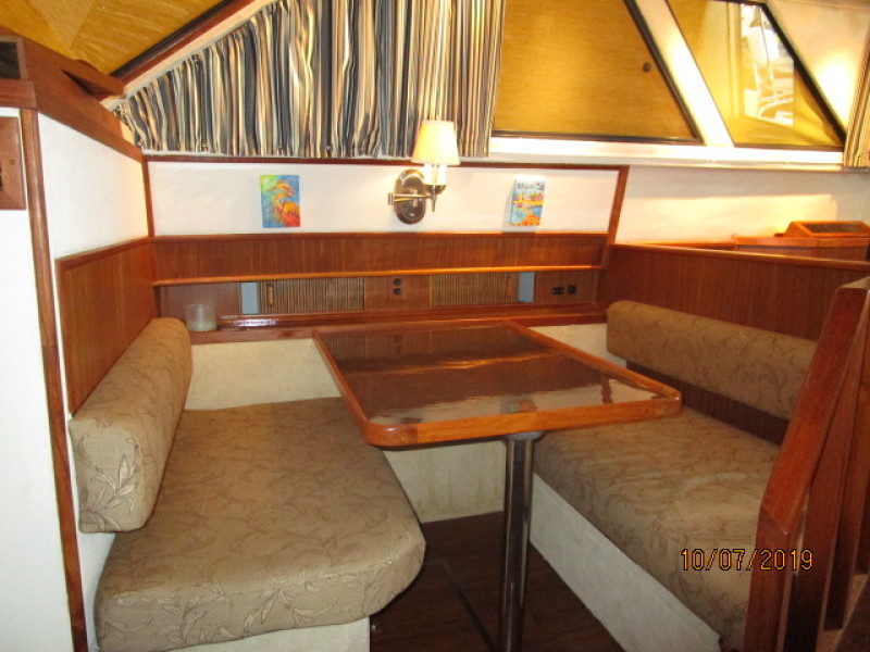 1987 Sea Ray 410 AC