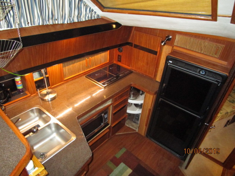 1987 Sea Ray 410 AC
