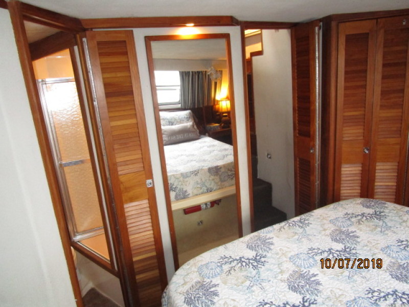 1987 Sea Ray 410 AC