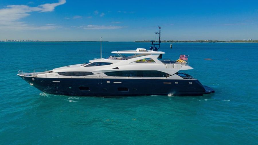112' 2011 Sunseeker Yacht