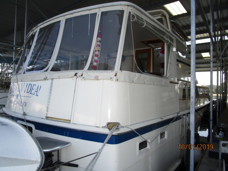 1987 Hatteras "43" Motor Yacht