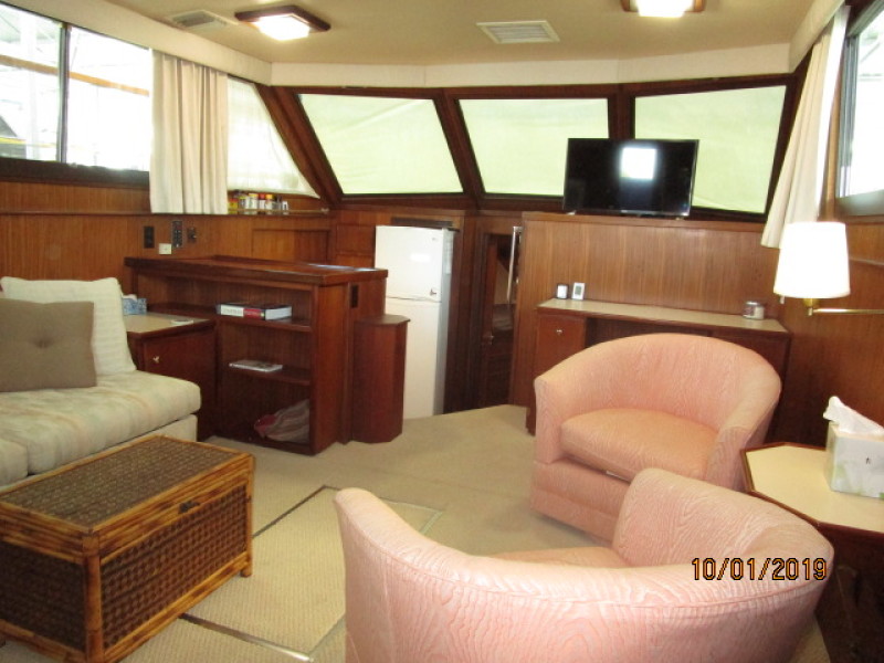 1987 Hatteras "43" Motor Yacht