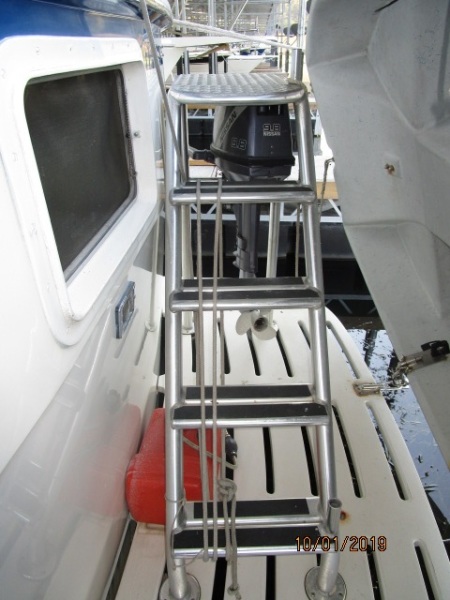 1987 Hatteras "43" Motor Yacht