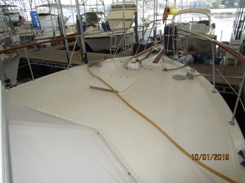 1987 Hatteras "43" Motor Yacht