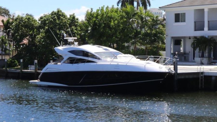 57' 2016 Sunseeker Predator