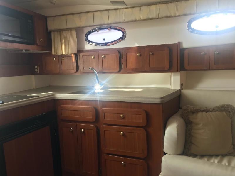 37' 2005 Stamas Express