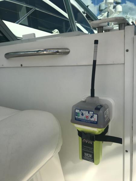 37' 2005 Stamas Express