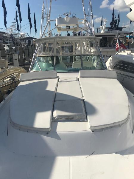 37' 2005 Stamas Express