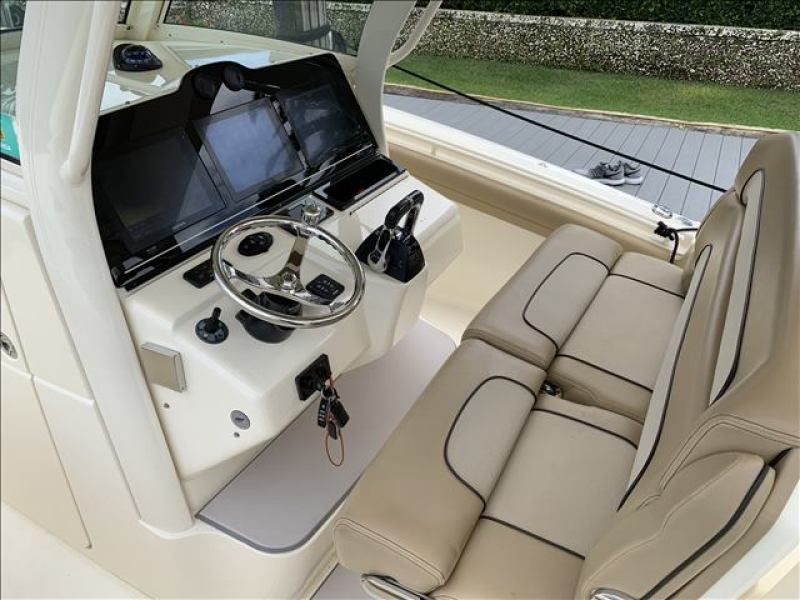 35' 2015 Scout 355 LXF