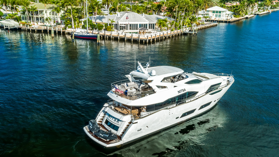 95' 2017 Sunseeker Yacht