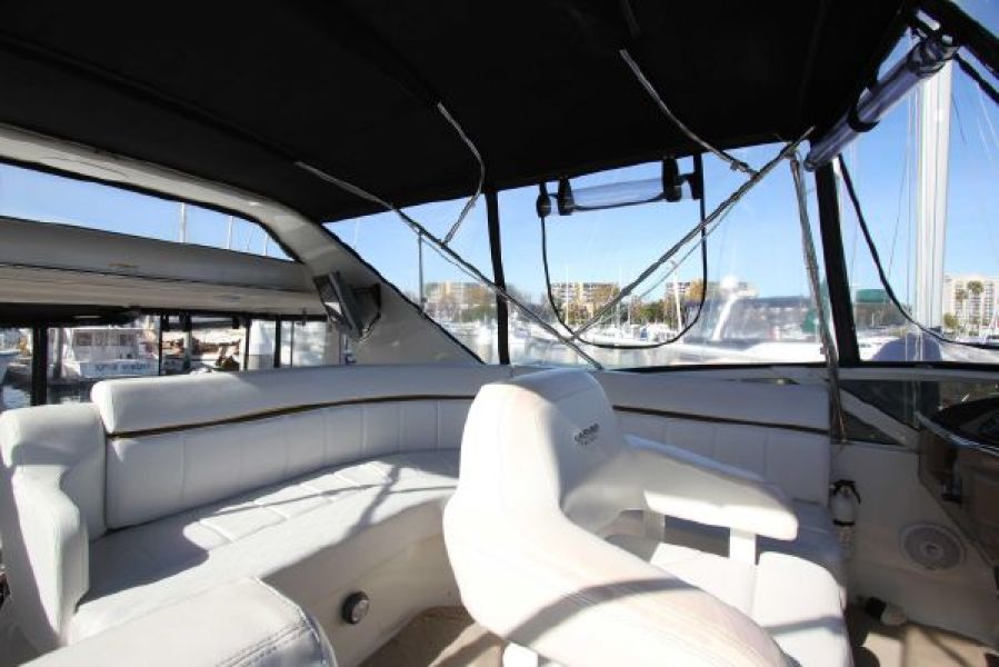 44' 2004 Carver Cockpit Motor Yacht