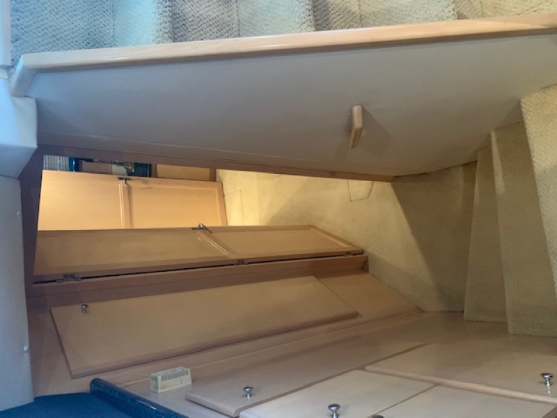 2000 Carver 406