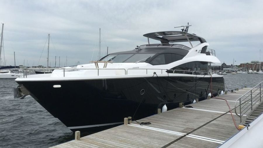 86' 2017 Sunseeker Yacht