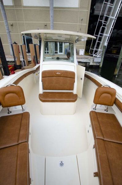 32' 2017 Scout 320 LXF