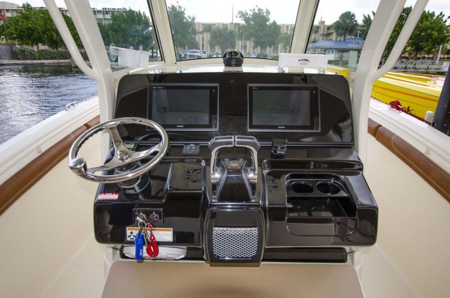 32' 2017 Scout 320 LXF