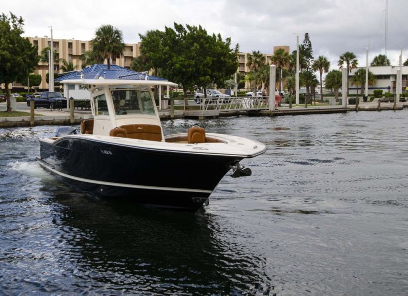 32' 2017 Scout 320 LXF