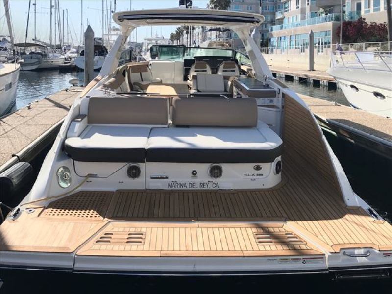 40' 2018 Sea Ray SLX