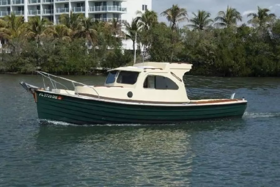 Lil  Rascal 28ft Grover Yacht For Sale