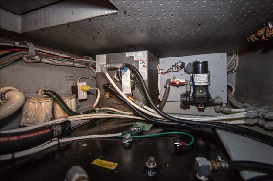 40' 2006 Endeavour Catamaran Cruiser