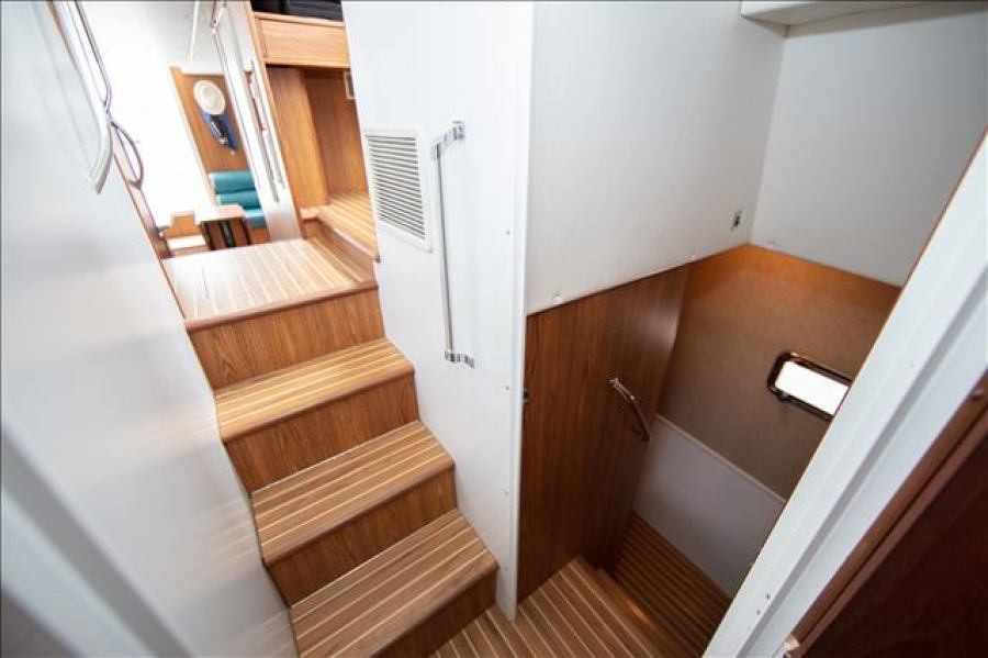 40' 2006 Endeavour Catamaran Cruiser