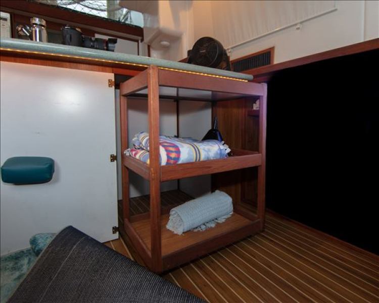 40' 2006 Endeavour Catamaran Cruiser