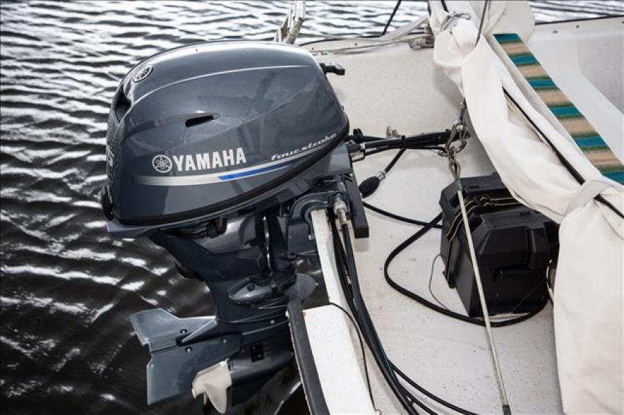 40' 2006 Endeavour Catamaran Cruiser