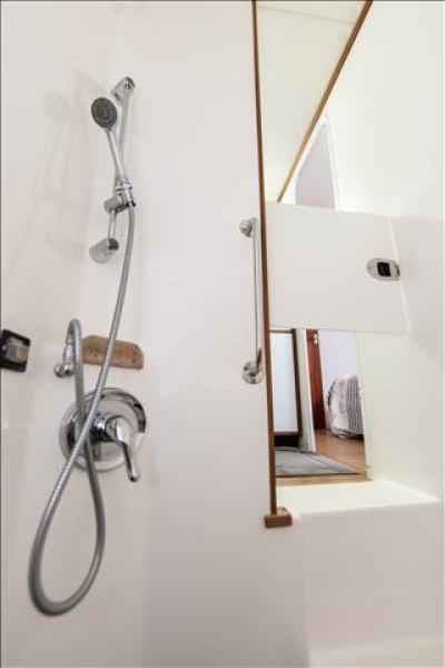 40' 2006 Endeavour Catamaran Cruiser