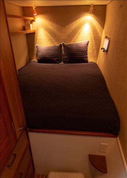 40' 2006 Endeavour Catamaran Cruiser