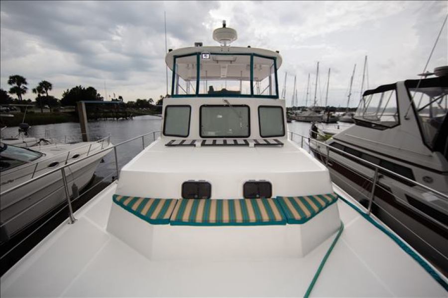 40' 2006 Endeavour Catamaran Cruiser