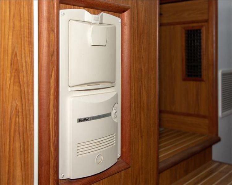 40' 2006 Endeavour Catamaran Cruiser