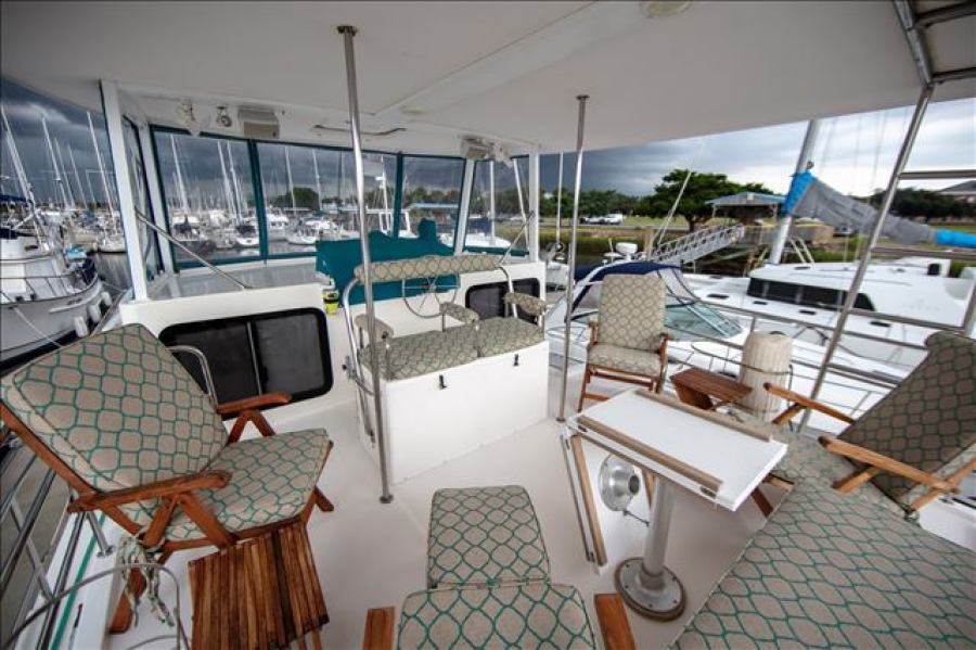 40' 2006 Endeavour Catamaran Cruiser