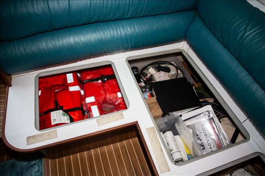 40' 2006 Endeavour Catamaran Cruiser