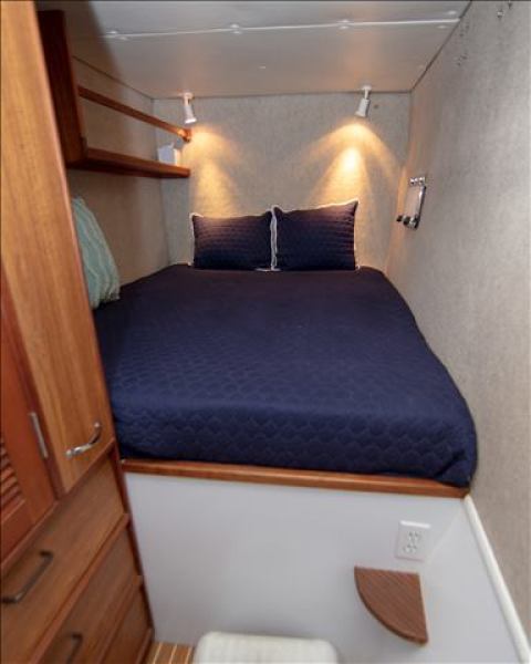 40' 2006 Endeavour Catamaran Cruiser