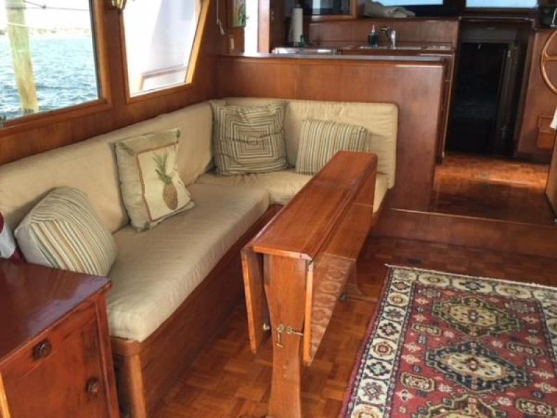 40' 1986 Ocean Alexander Europa Sedan