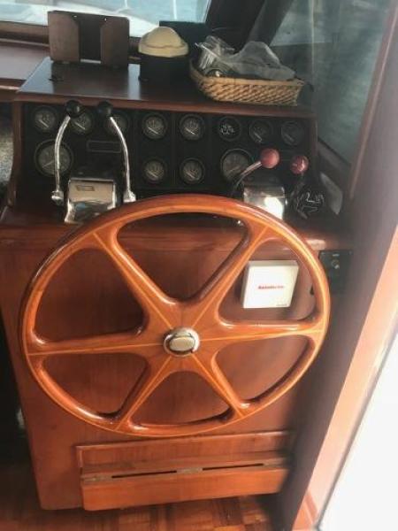 40' 1986 Ocean Alexander Europa Sedan