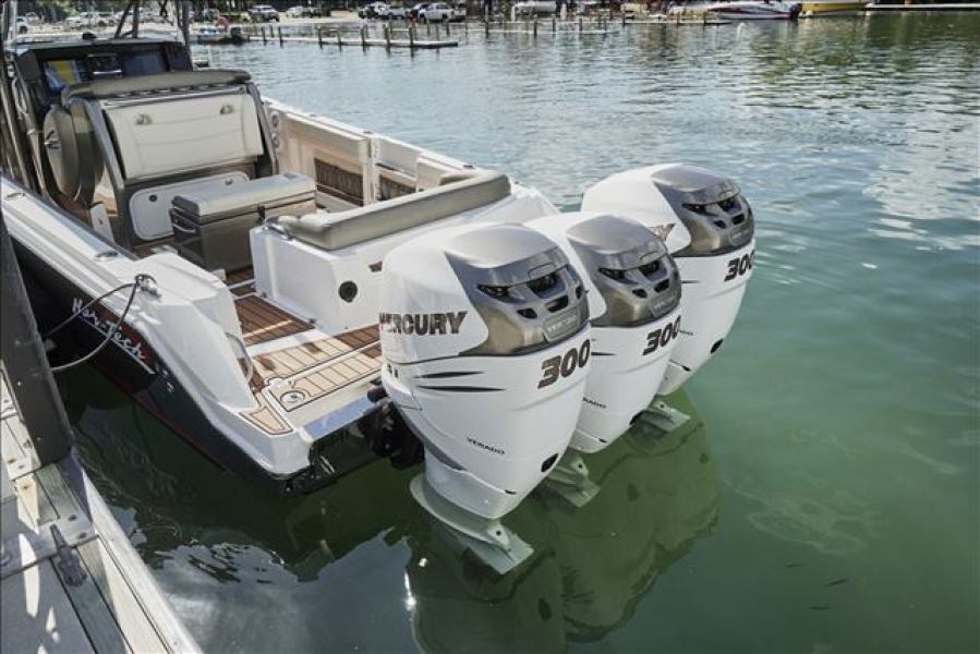 39' 2015 Nor-Tech Center Console