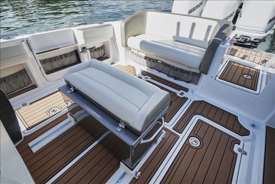 39' 2015 Nor-Tech Center Console