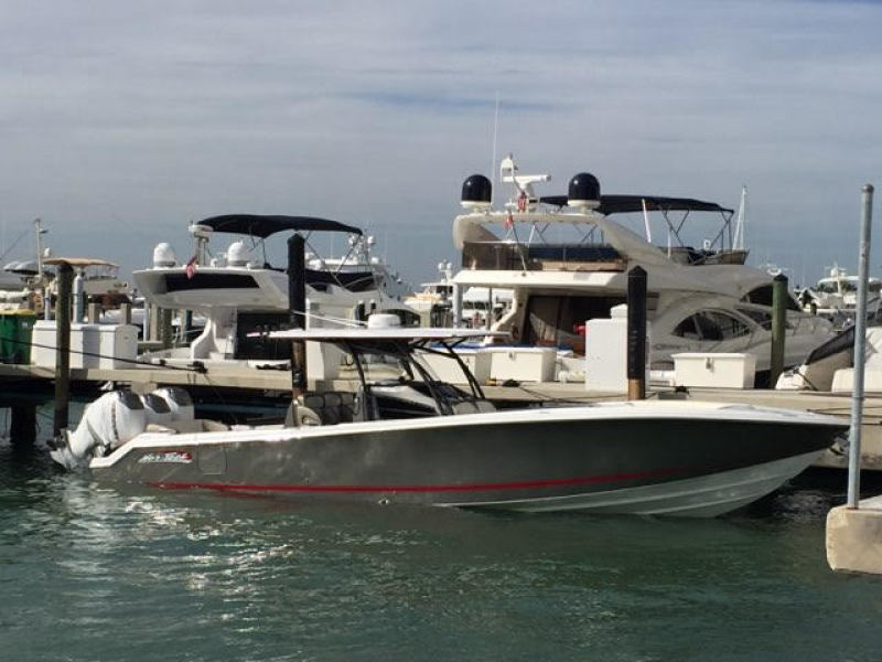 39' 2015 Nor-Tech Center Console