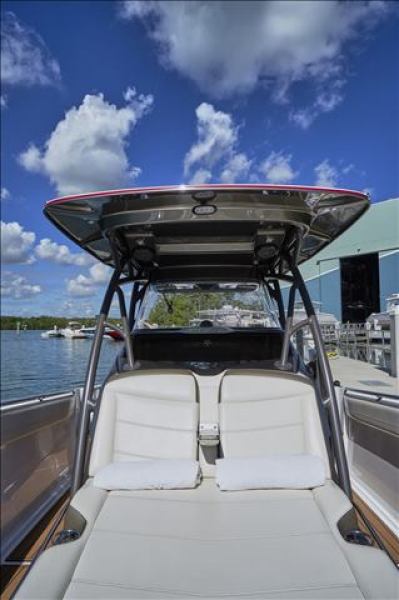 39' 2015 Nor-Tech Center Console