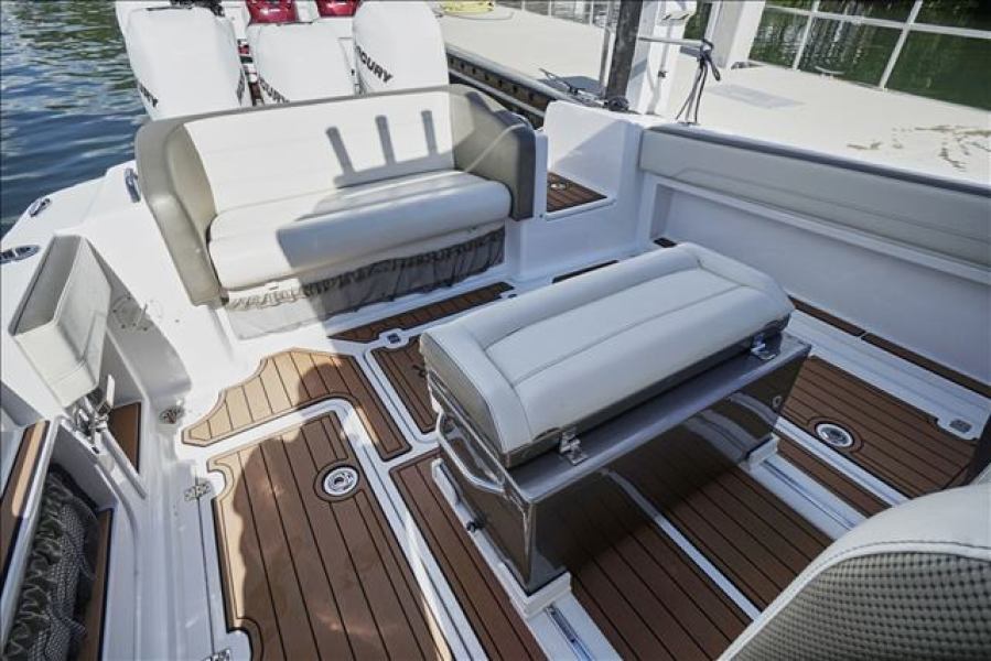 39' 2015 Nor-Tech Center Console