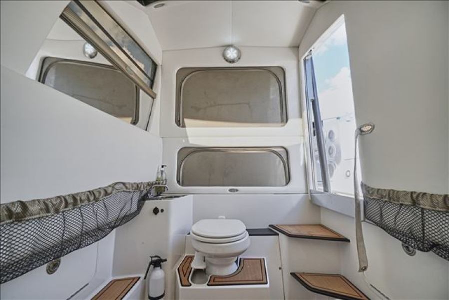 39' 2015 Nor-Tech Center Console