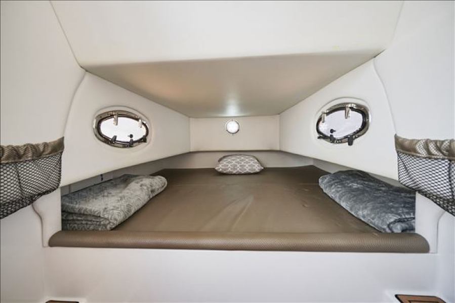 39' 2015 Nor-Tech Center Console