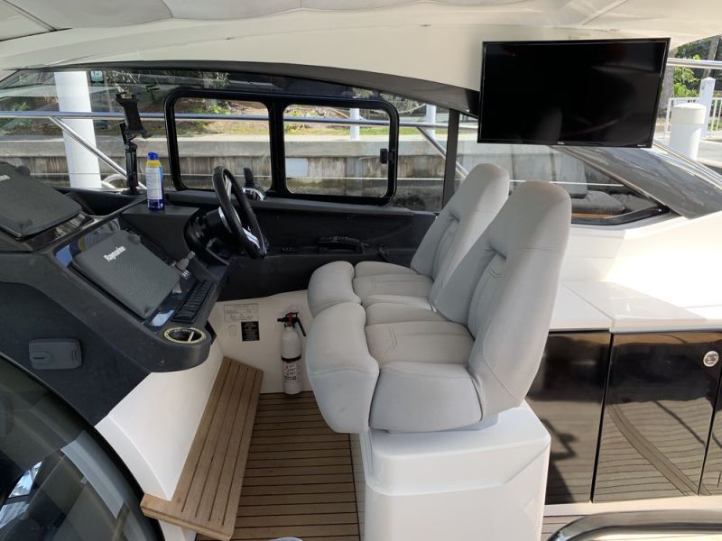 39' 2013 Princess V39