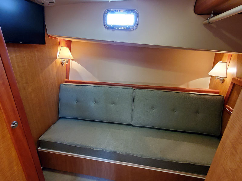 2006 Mainship 430 Sedan