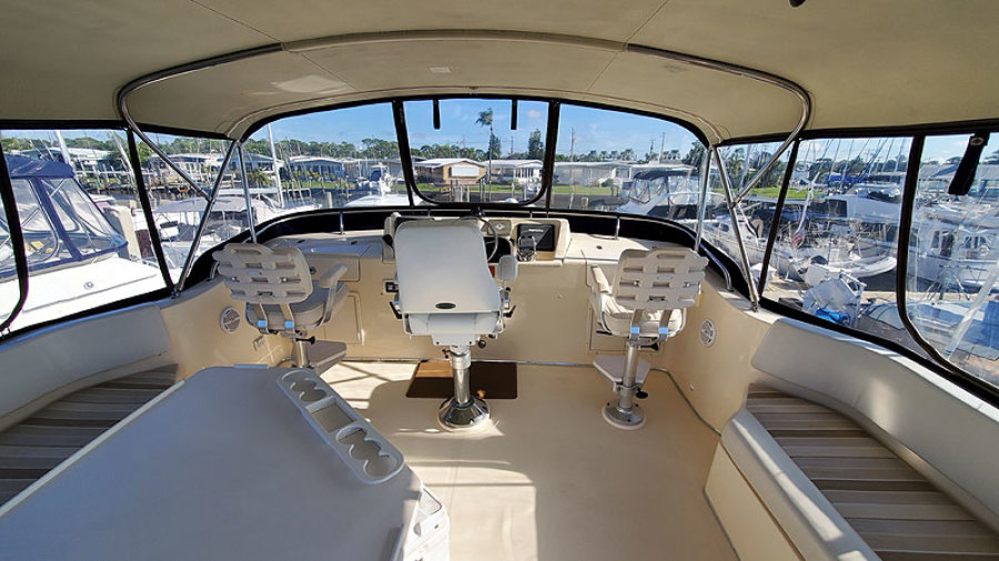2006 Mainship 430 Sedan