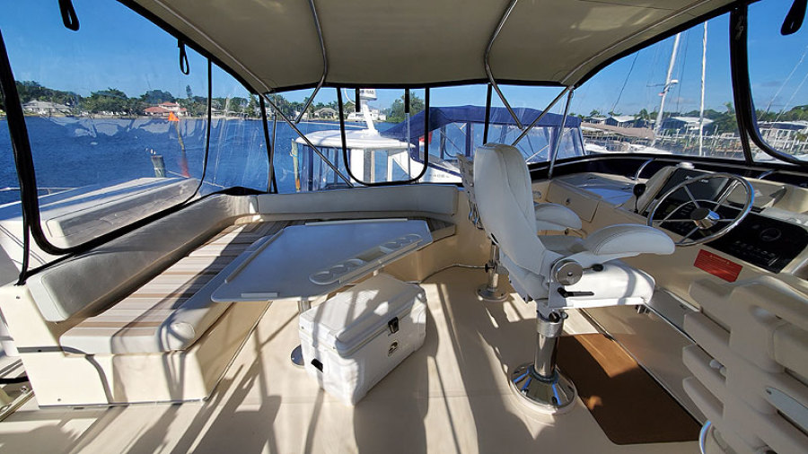2006 Mainship 430 Sedan