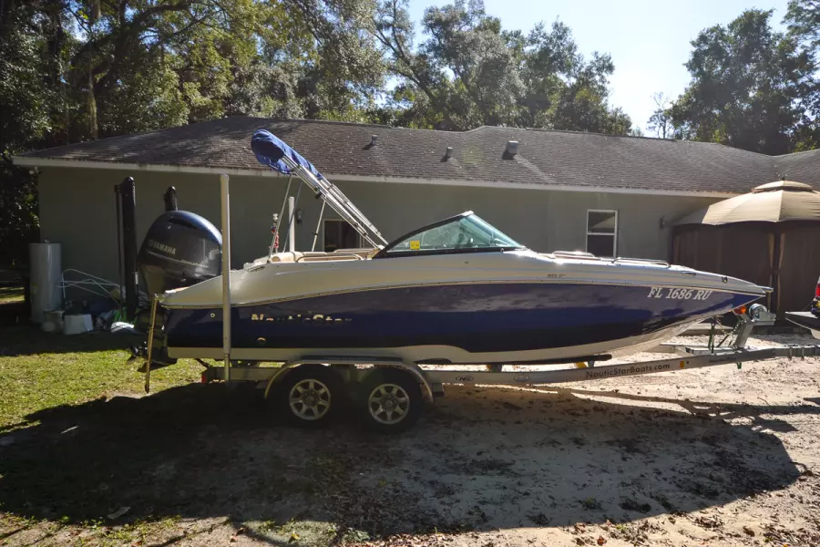 2019 NauticStar 203 DC Deck