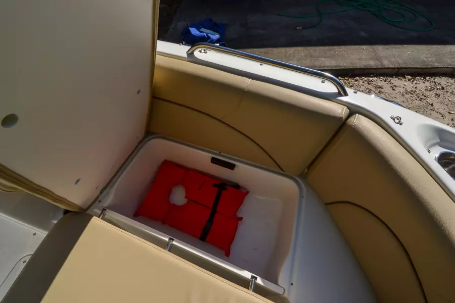 2019 NauticStar 203 DC Deck